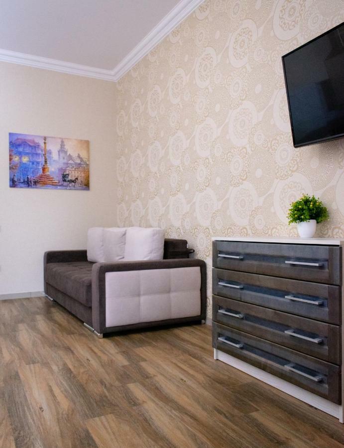 Apartment Barvy Lvova On Kostyushka St Exterior photo